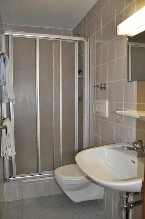 Gaestehaus Pension Edelweiss Кользас Экстерьер фото